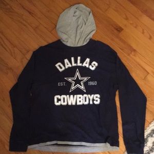 Dallas Cowboys lightweight hoodie.